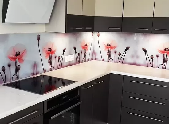 STIKLA PANEĻI VIRTUVEI