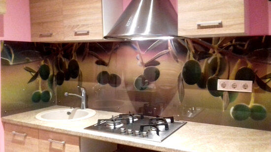 Stikla Paneļi Virtuvei — Aprēķini un Dizains