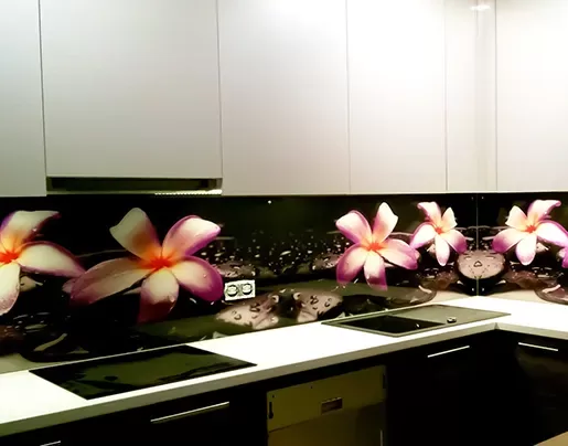 Панели из закаленного стекла